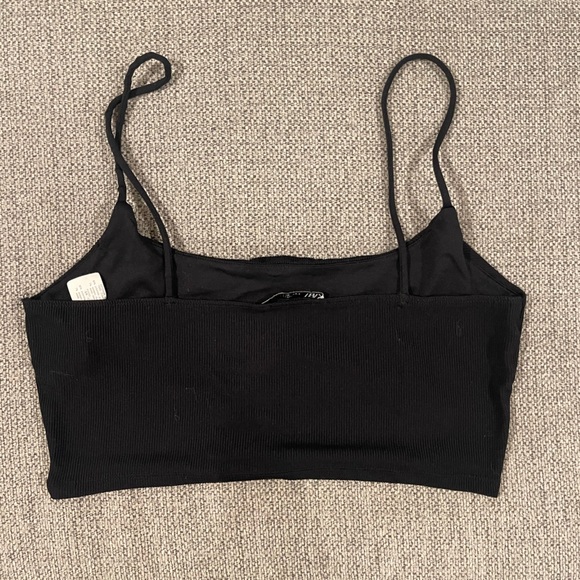 COPY - Zara Ribbed Crop Top - Picture 3 of 5